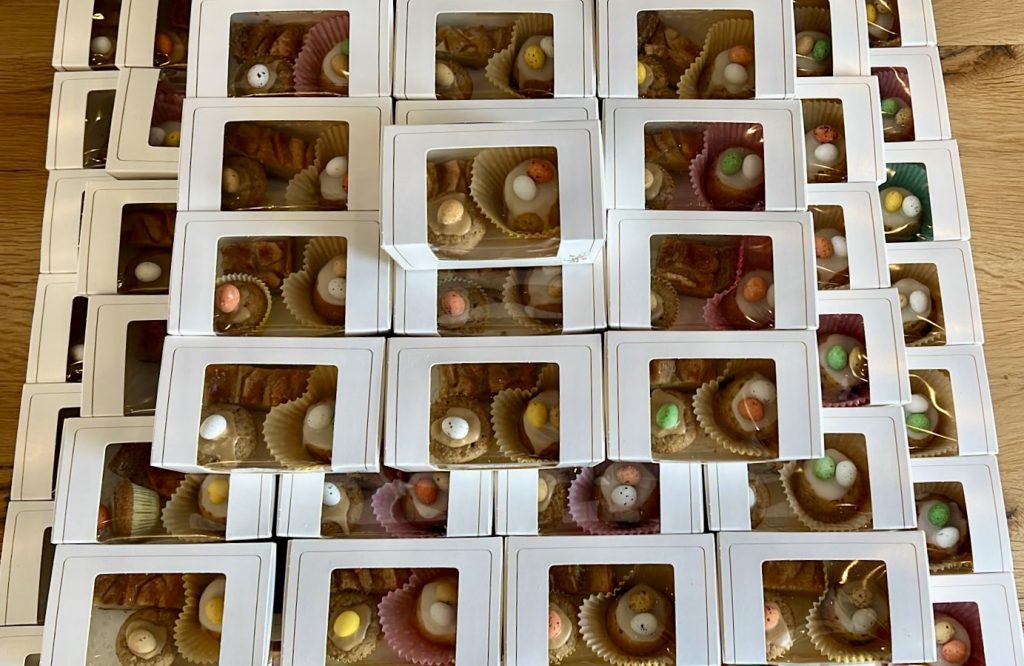 paascakejes voor 75 personen